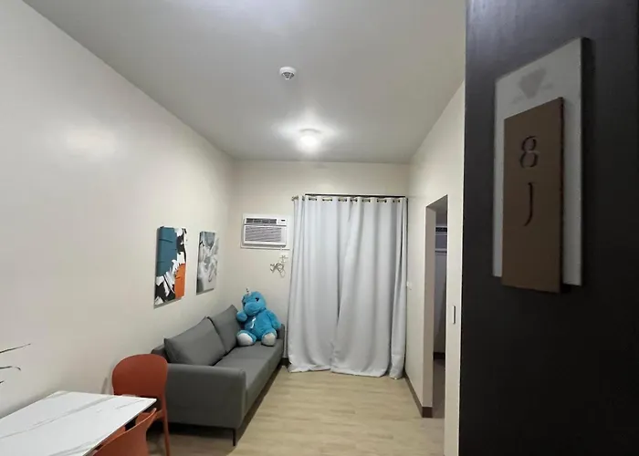 Gentry Manor Balcony View Wifi Tv Walk To Okada Casino 8j Apartment