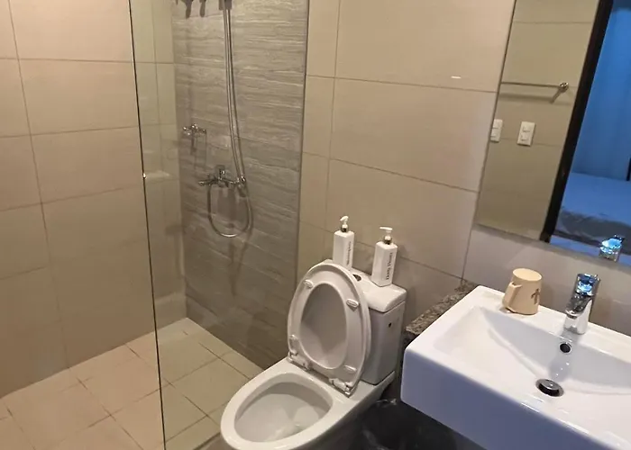 Gentry Manor Balcony View Wifi Tv Walk To Okada Casino 8j Apartment Manila
