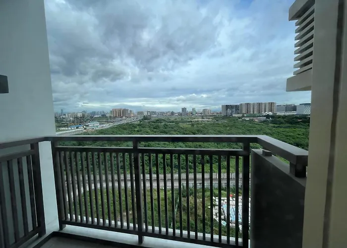 Gentry Manor Balcony View Wifi Tv Walk To Okada Casino 8j Apartment