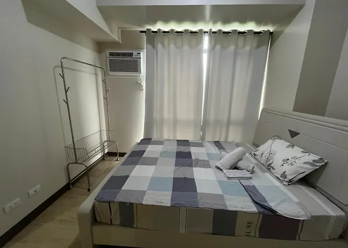 Gentry Manor Balcony View Wifi Tv Walk To Okada Casino 8j Apartment *